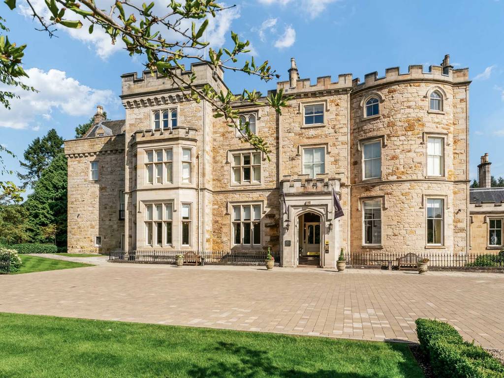 Crossbasket Castle Luxury Castle Hotel Near Glasgow